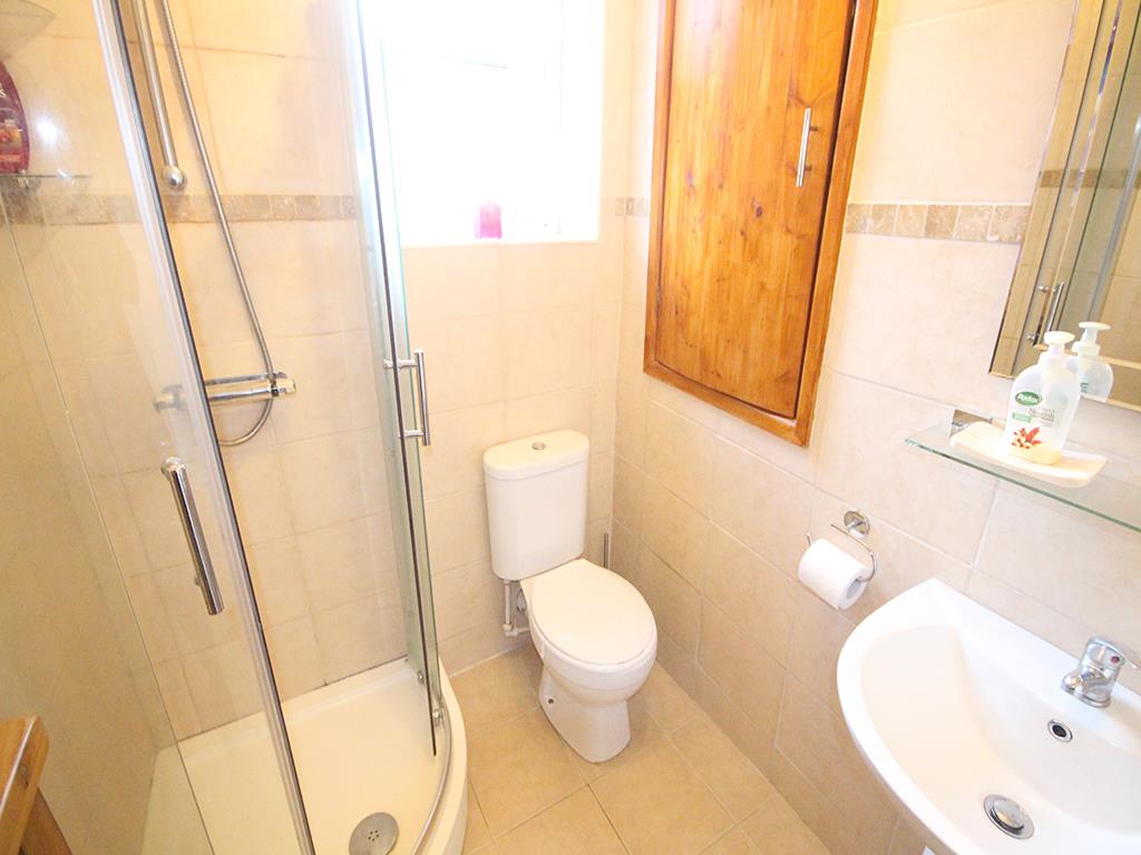 2 bedroom mid terrace house For Sale in Burnley - IMG_1133.jpg